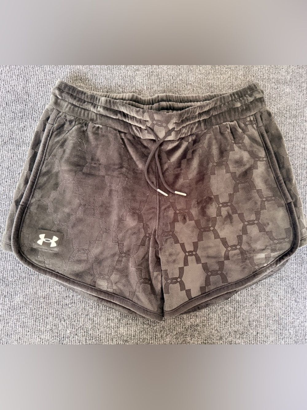 Under Armour Velour Chain Print Drawstring Shorts Women's M Black Rare